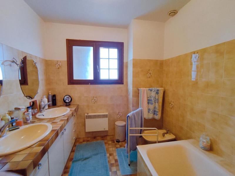 Maison - 160 m² - 8 pièces