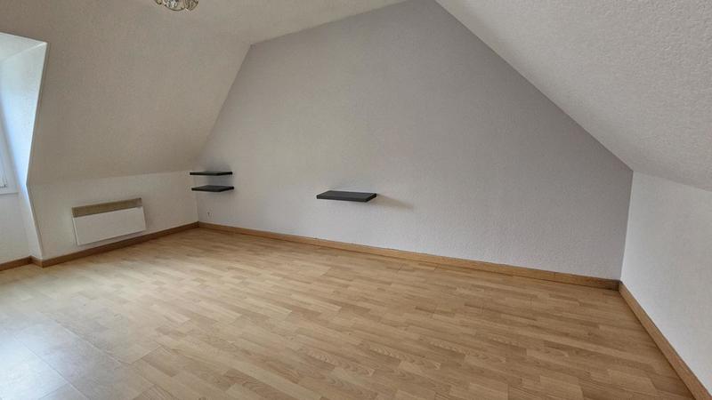 Maison - 99 m² - 6 pièces