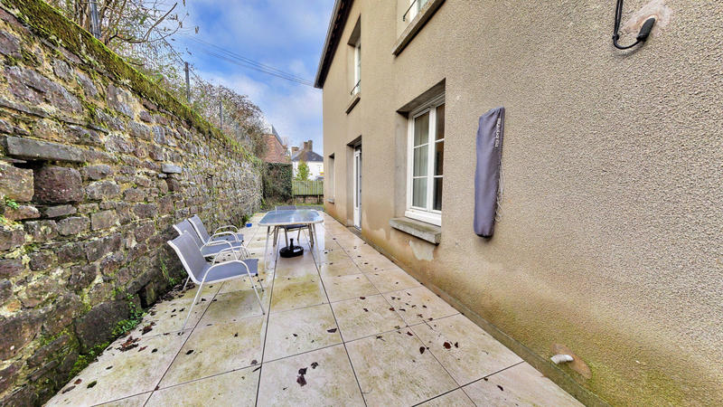 Maison - 88 m² - 6 pièces