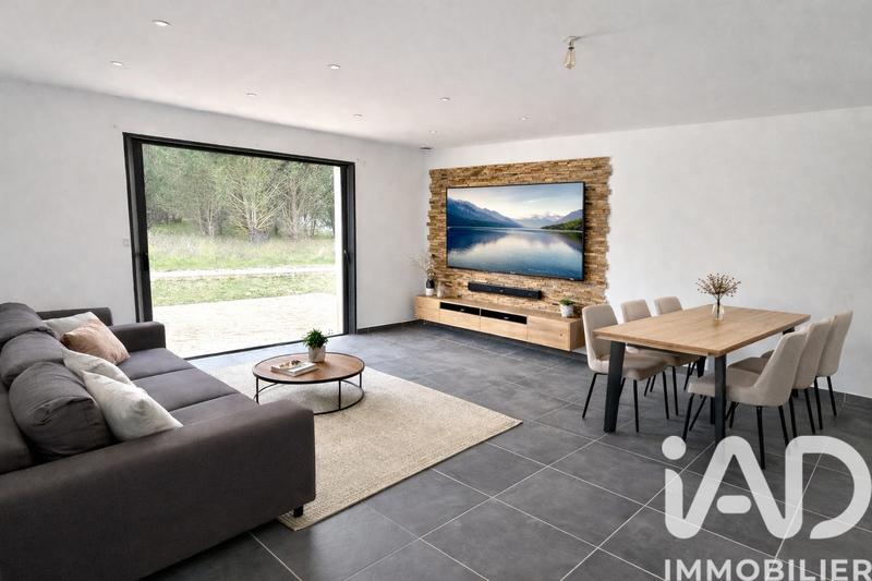 Maison - 91 m² - 5 pièces