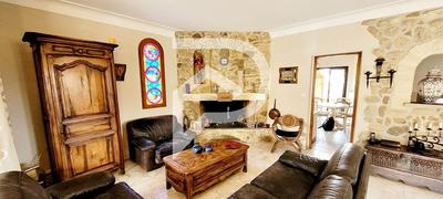 Demeure - 259 m² - 11 pièces