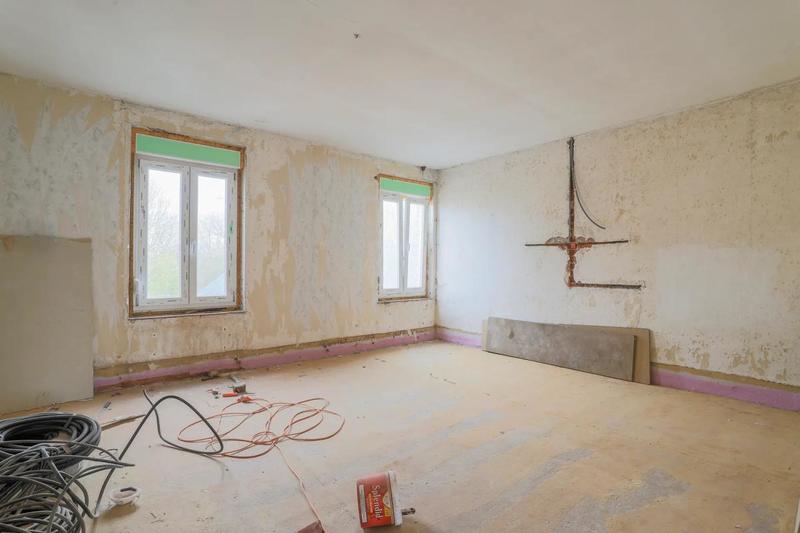 Maison - 280 m² - 8 pièces