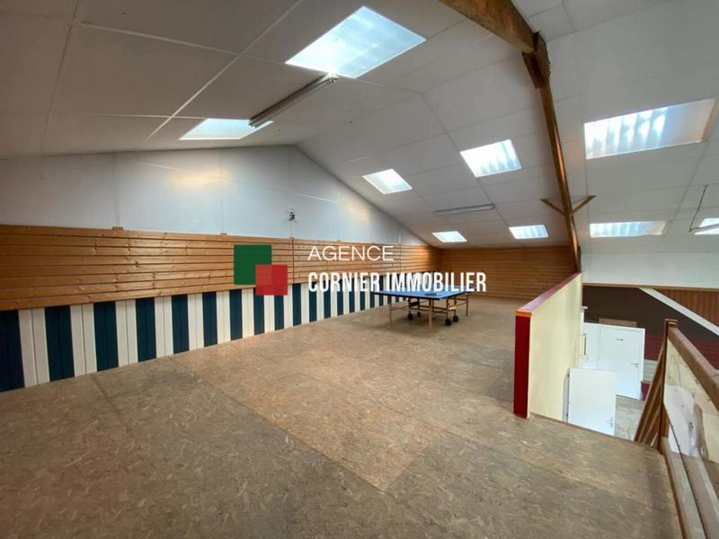 Entrepôt - 547 m² - 6 pièces