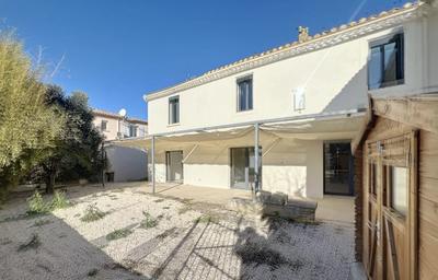 Maison de ville - 130 m² - 4 pièces