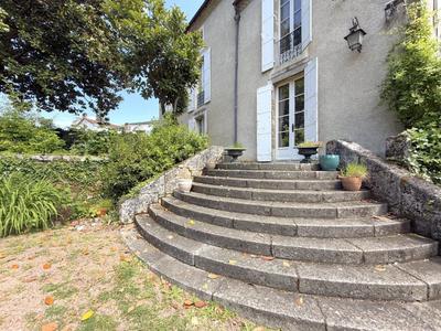 Maison de maîtres - 372 m² - 10 pièces
