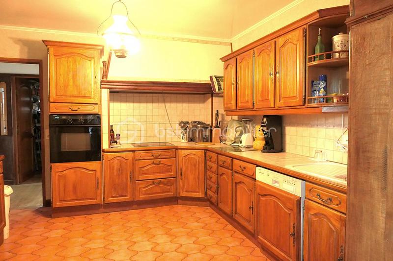 Maison traditionnelle - 169 m² - 6 pièces