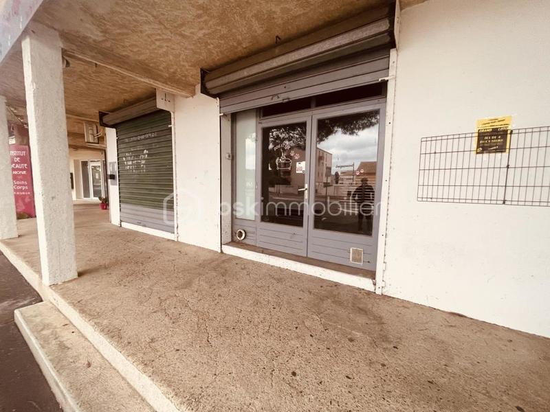 Local commercial - 125 m² - 2 pièces