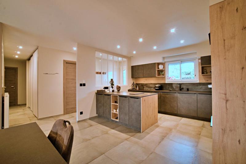 Maison - 97 m² - 5 pièces