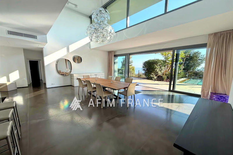 Villa - 380 m² - 8 pièces