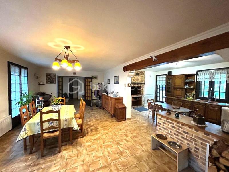 Maison - 215 m² - 7 pièces