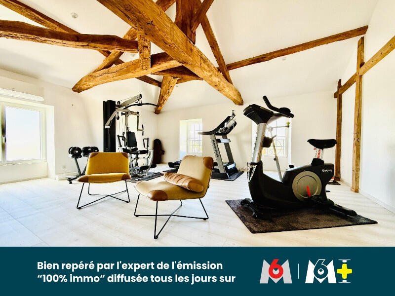 Maison - 304 m² - 9 pièces