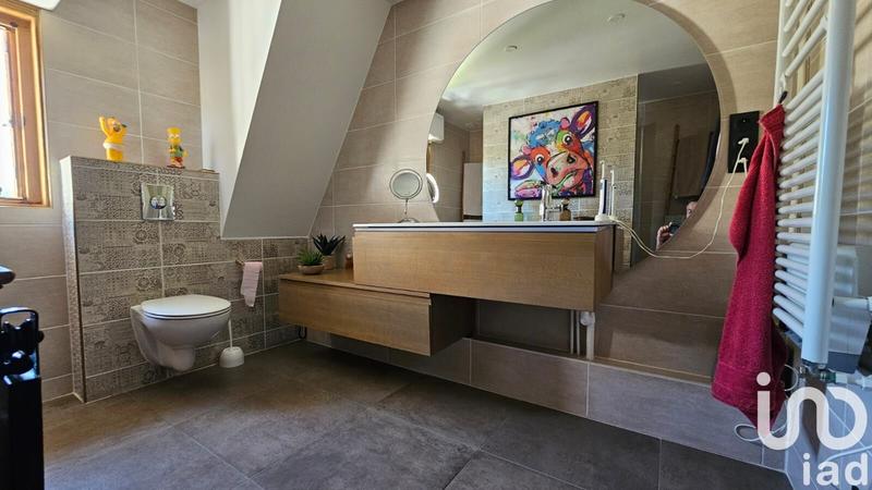 Maison - 262 m² - 8 pièces