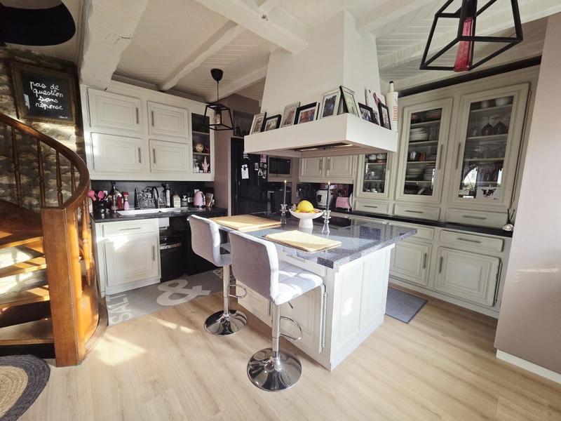 Maison - 150 m² - 7 pièces