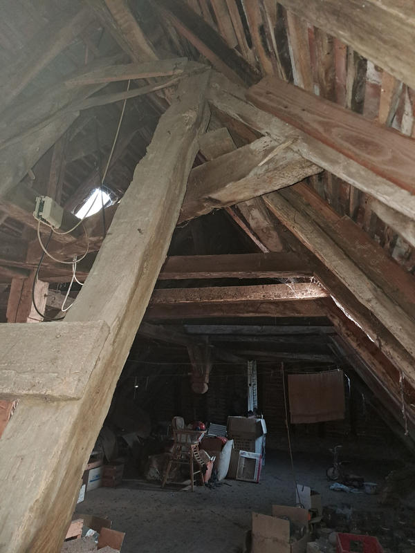 Maison - 210 m² - 8 pièces