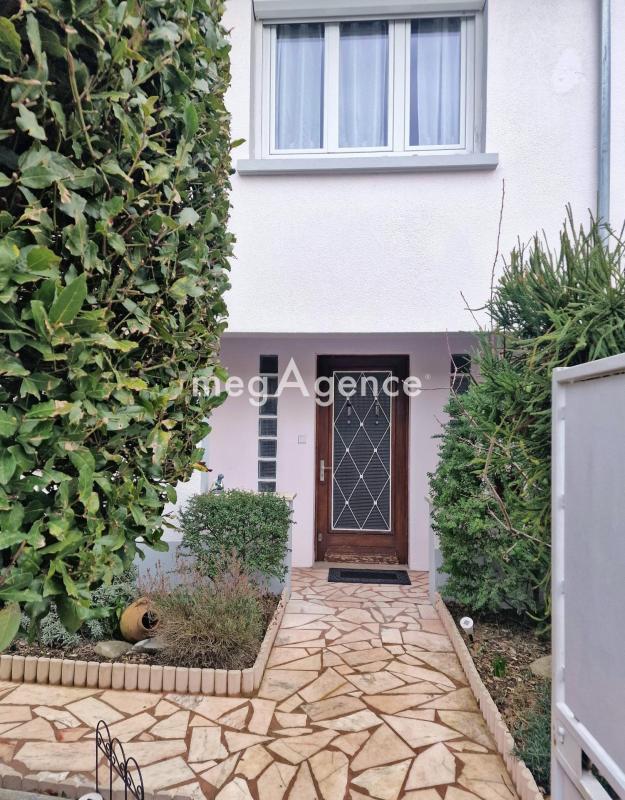 Maison ancienne - 184 m² - 6 pièces