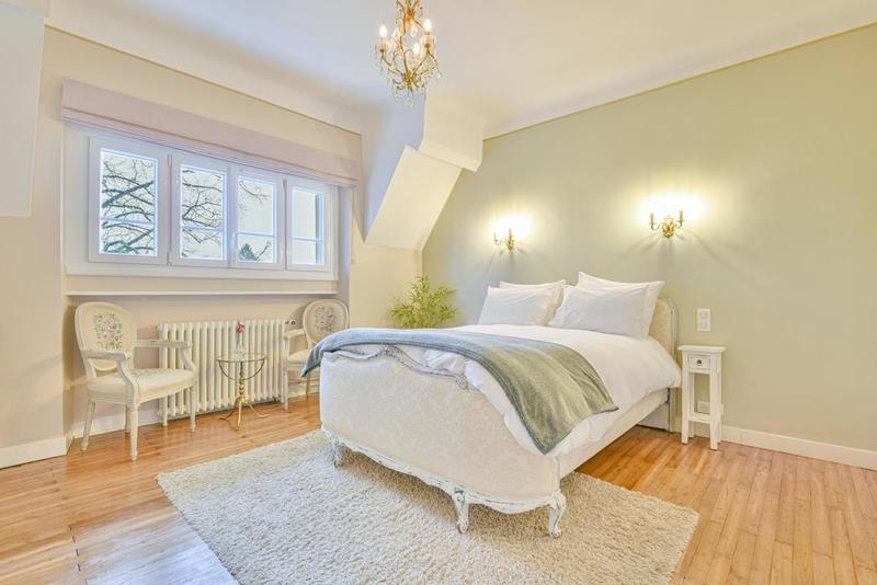 Maison - 195 m² - 9 pièces