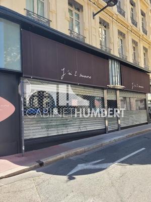 Local commercial - 157 m²