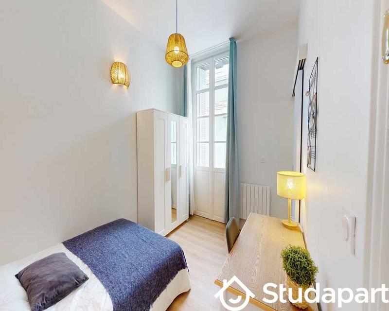 Chambre - 60 m² - 1 pièce