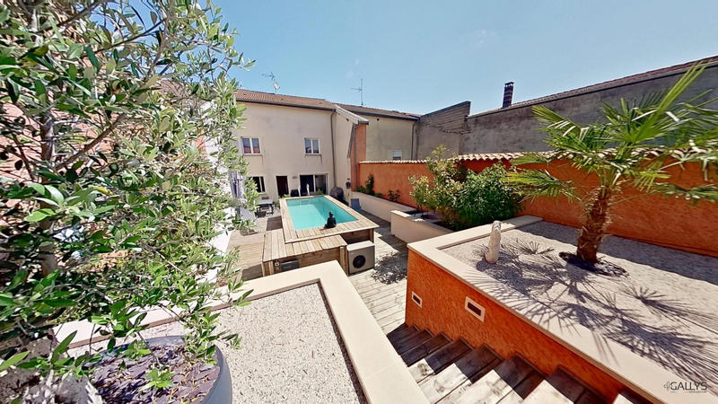 Maison - 168 m² - 7 pièces