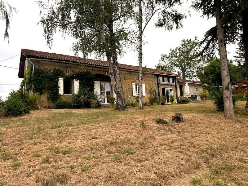 Maison - 152 m² - 6 pièces