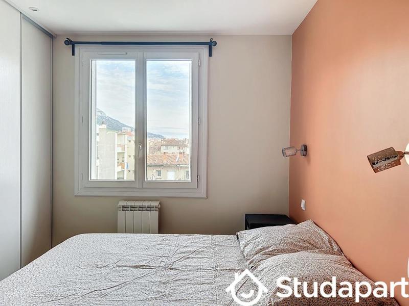 Chambre - 11 m² - 1 pièce