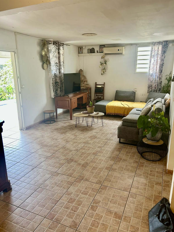 Maison - 260 m² - 8 pièces