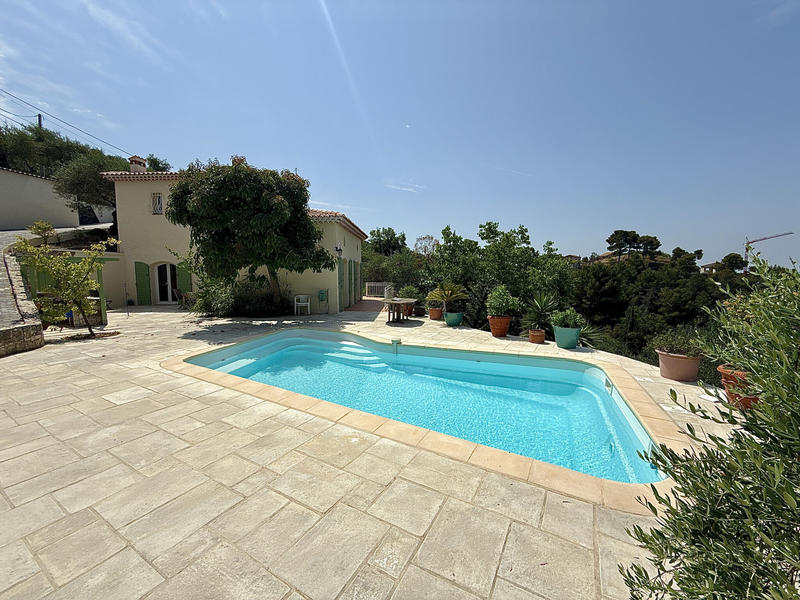 Maison - 150 m² - 5 pièces