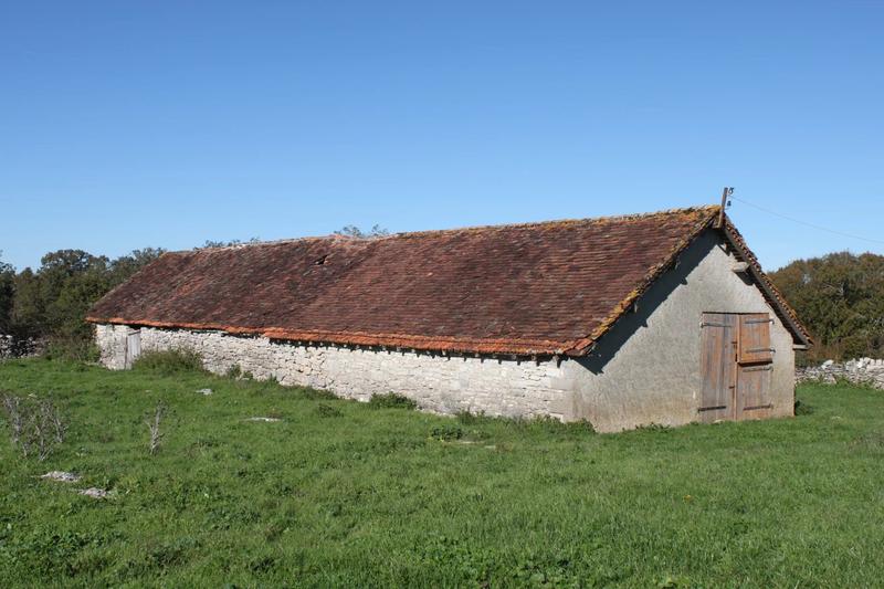 Ferme - 800 m² - 1 pièce
