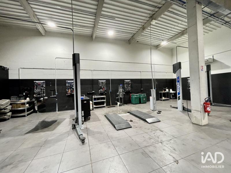 Local commercial - 417 m²