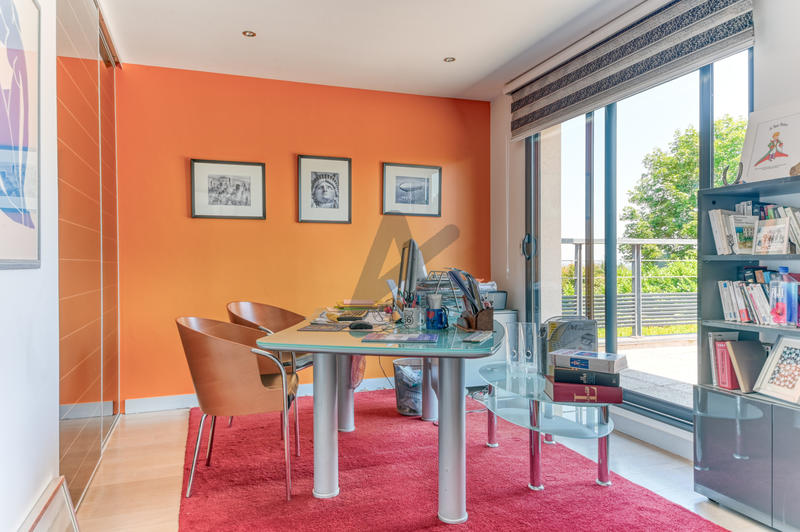 Maison - 217 m² - 6 pièces