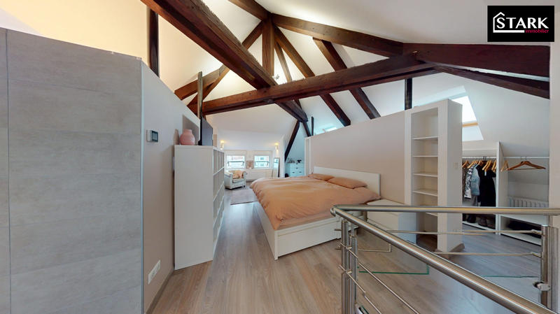 Maison - 263 m² - 9 pièces