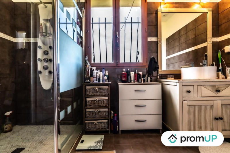 Maison traditionnelle - 380 m² - 10 pièces