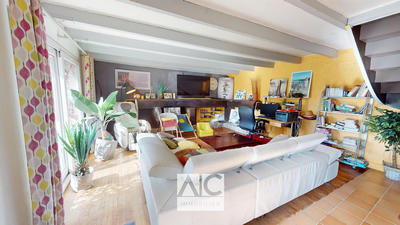 Maison - 195 m² - 8 pièces