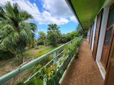 Villa - 292 m² - 9 pièces