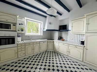 Maison - 140 m² - 6 pièces