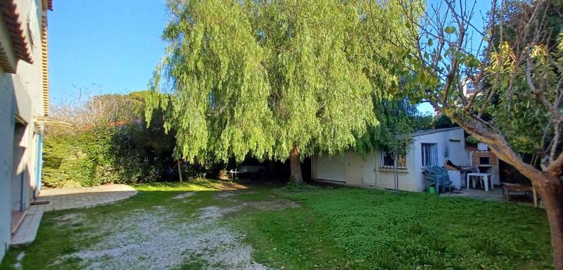 Maison - 220 m² - 9 pièces