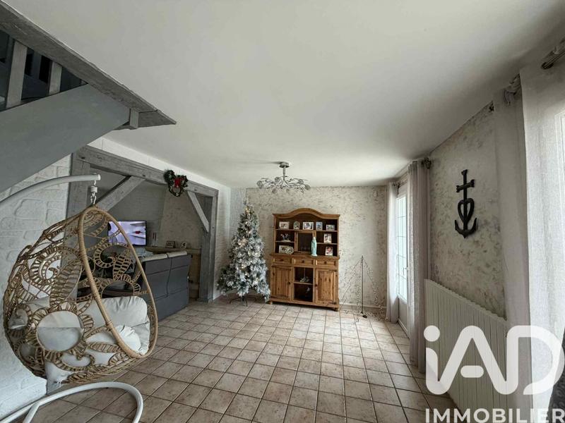 Maison - 180 m² - 8 pièces