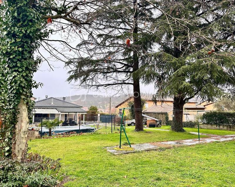 Maison traditionnelle - 110 m² - 5 pièces