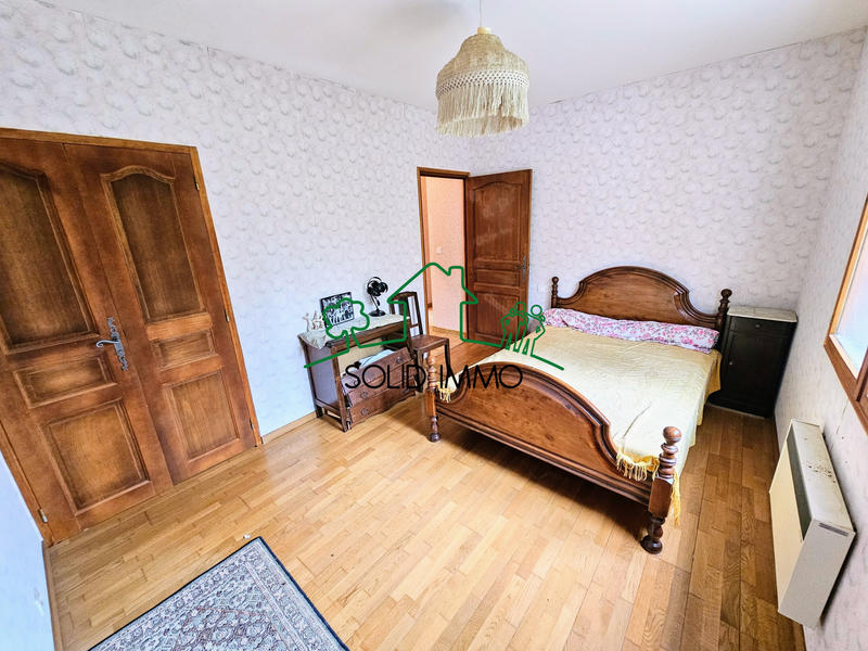 Maison - 196 m² - 8 pièces