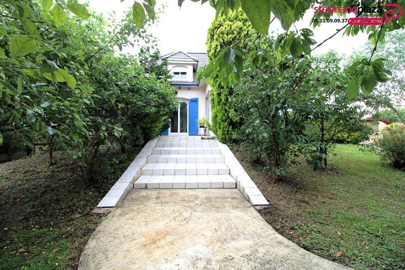 Maison - 179 m² - 8 pièces