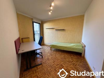 Chambre - 11 m² - 1 pièce