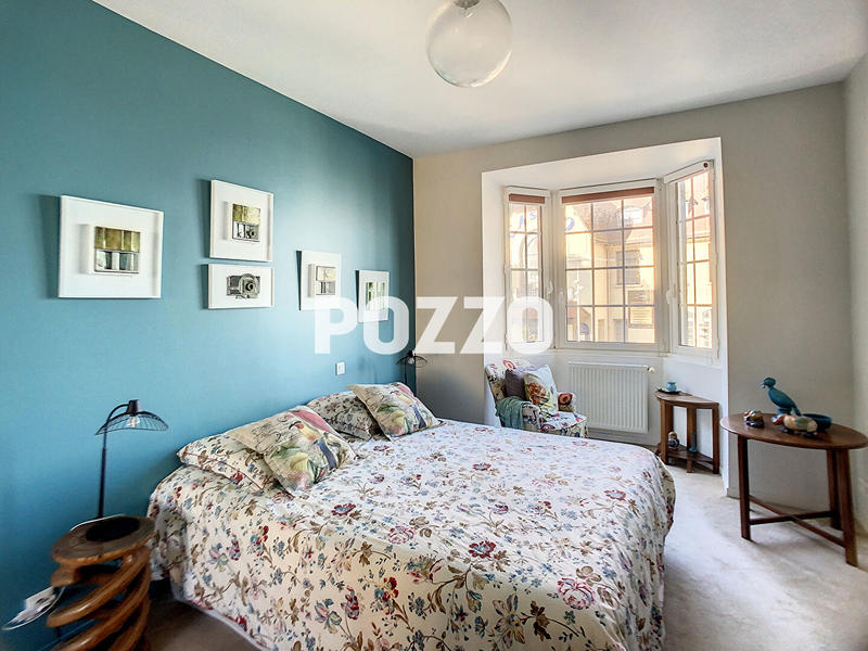 Appartement - 141 m² - 6 pièces