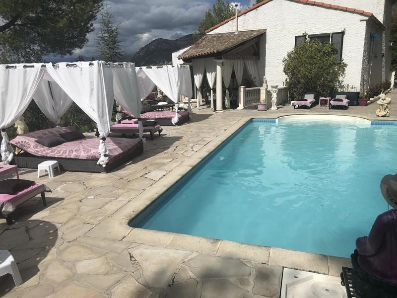 Maison - 170 m² - 6 pièces