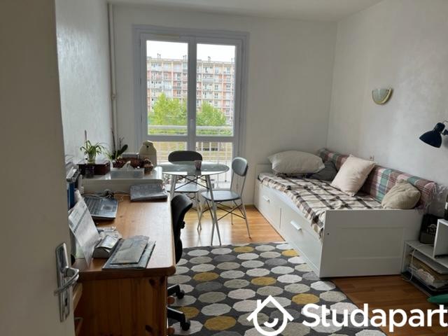 Chambre - 12 m² - 1 pièce