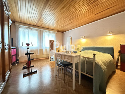 Maison - 96 m² - 4 pièces