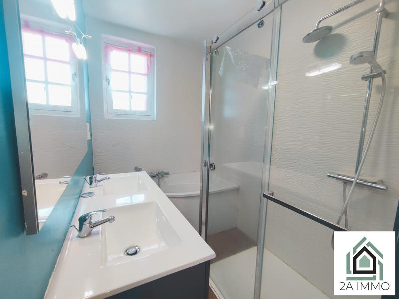 Maison - 98 m² - 5 pièces