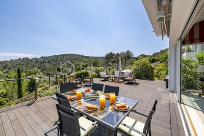 Maison d'architecte - 518 m² - 12 pièces