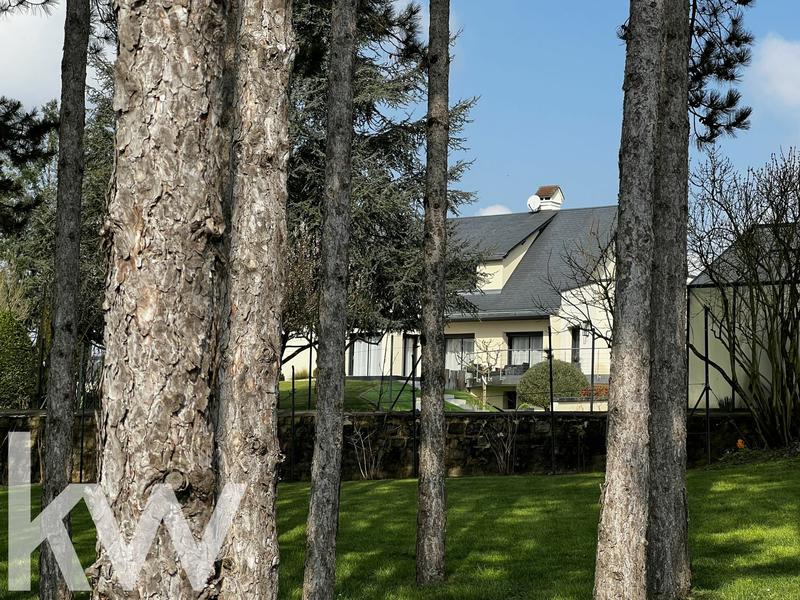 Demeure - 510 m² - 13 pièces