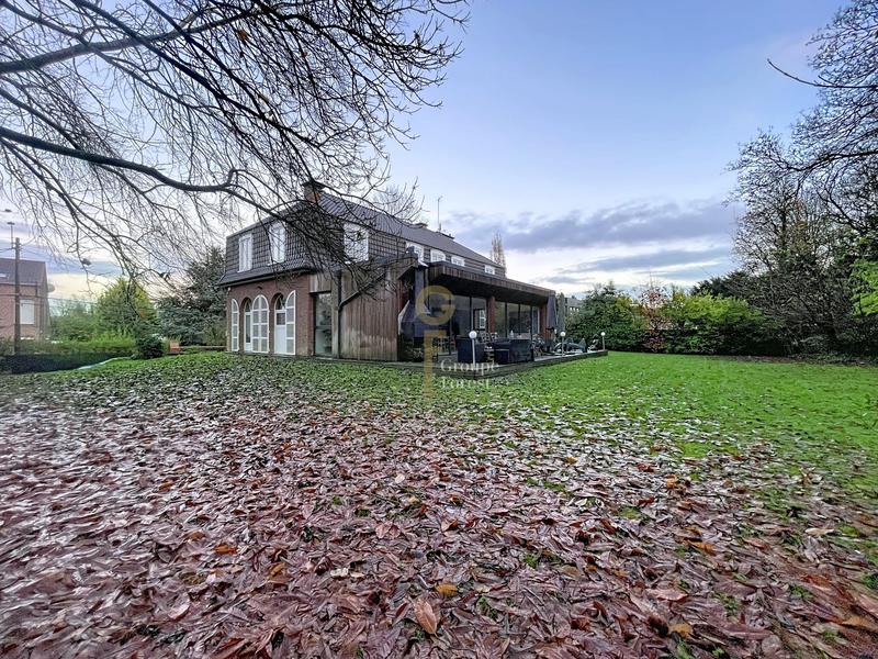 Maison - 272 m² - 7 pièces