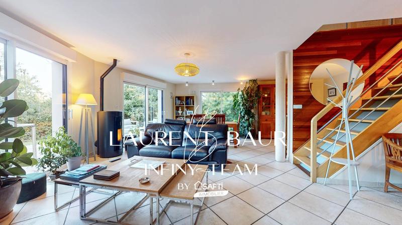 Maison - 170 m² - 7 pièces